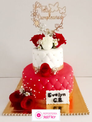 Torta con Flores y Rosas Naturales para Cumpleaños de Mujer