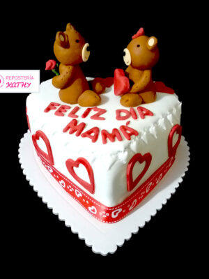 Torta con Forma de Corazón con Ositos para el Día de la Madre