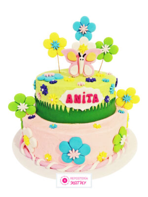 Torta para Mujer con Flores y Mariposa